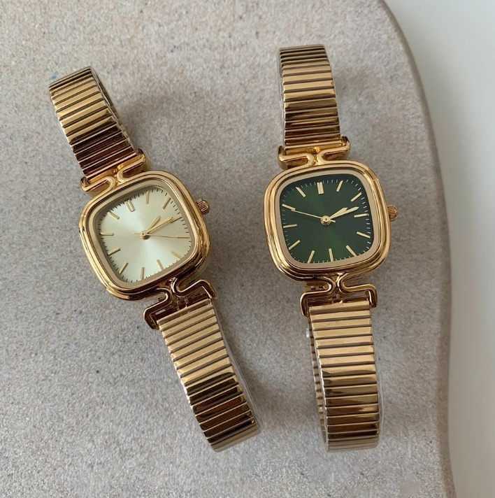 La Porte d’Or du Temps — Amulette des Heures Protectrices