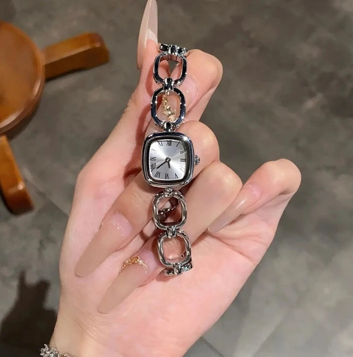La Lueur du Royaume d’Or — Montre des Destinées Lumineuses