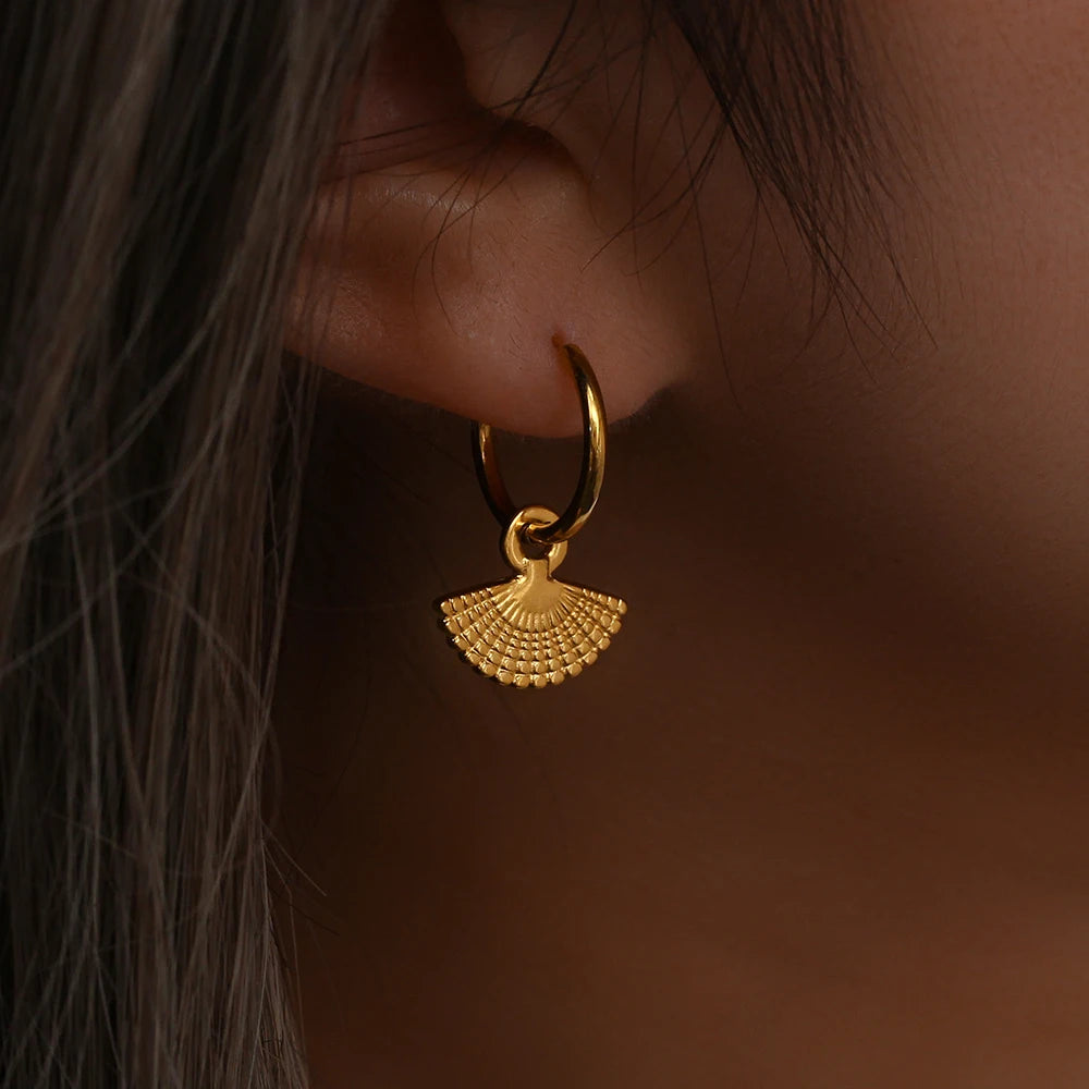 Éventails d'Or - Boucles de Raffinement