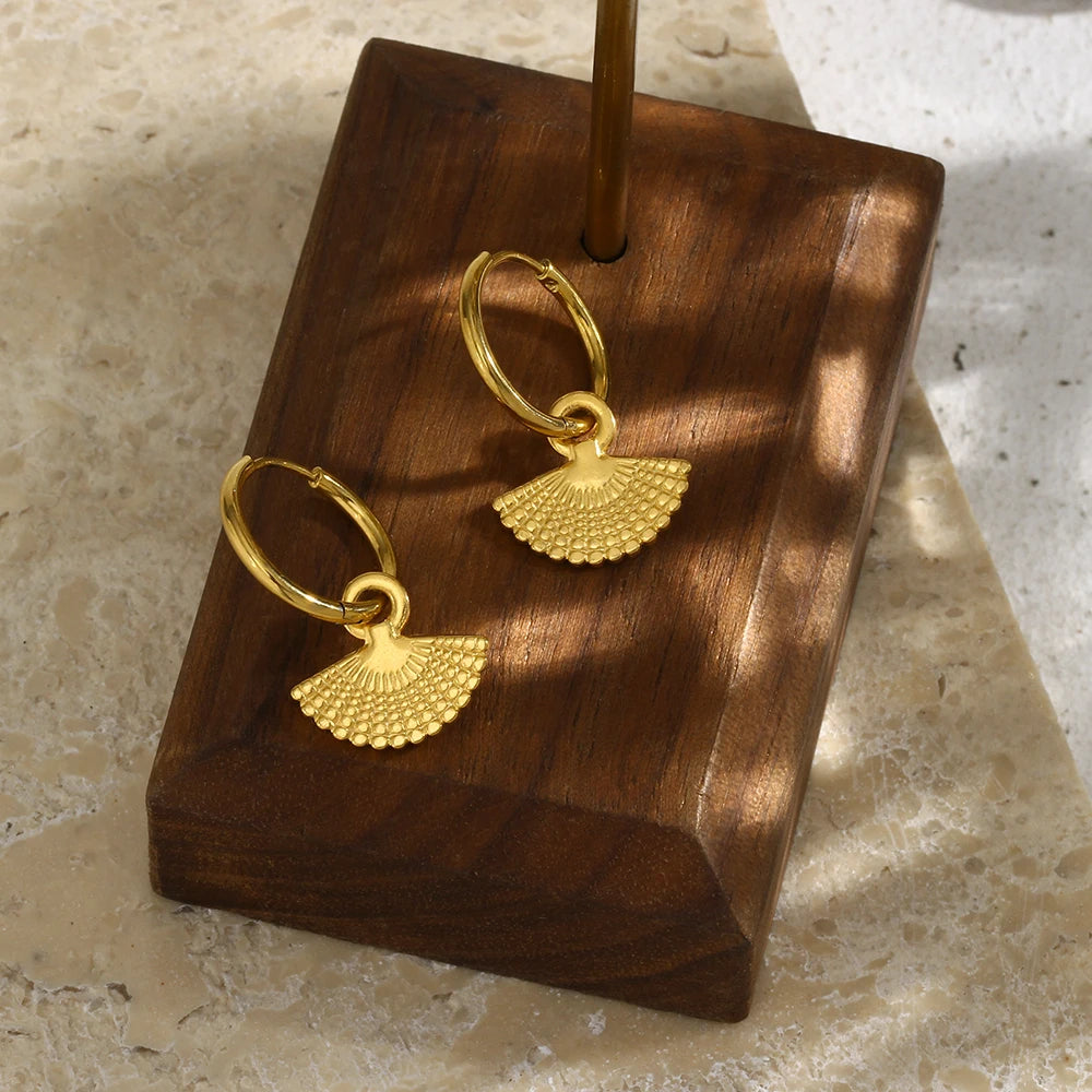 Éventails d'Or - Boucles de Raffinement