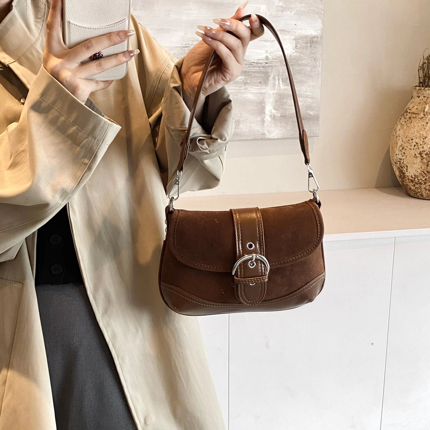 La Besace du Temps Suspendu — Le sac entre deux mondes