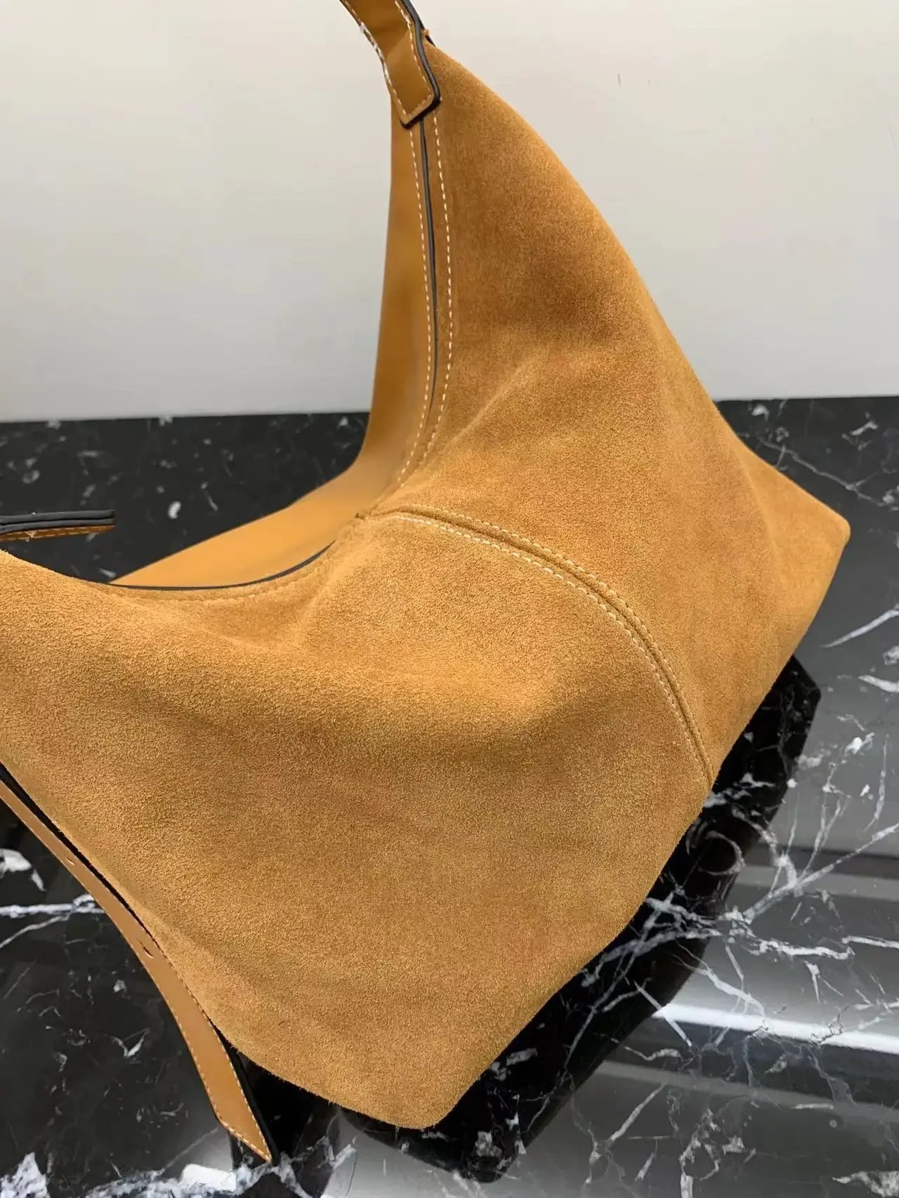Souvenirs de Suède - Une Épopée en Cuir