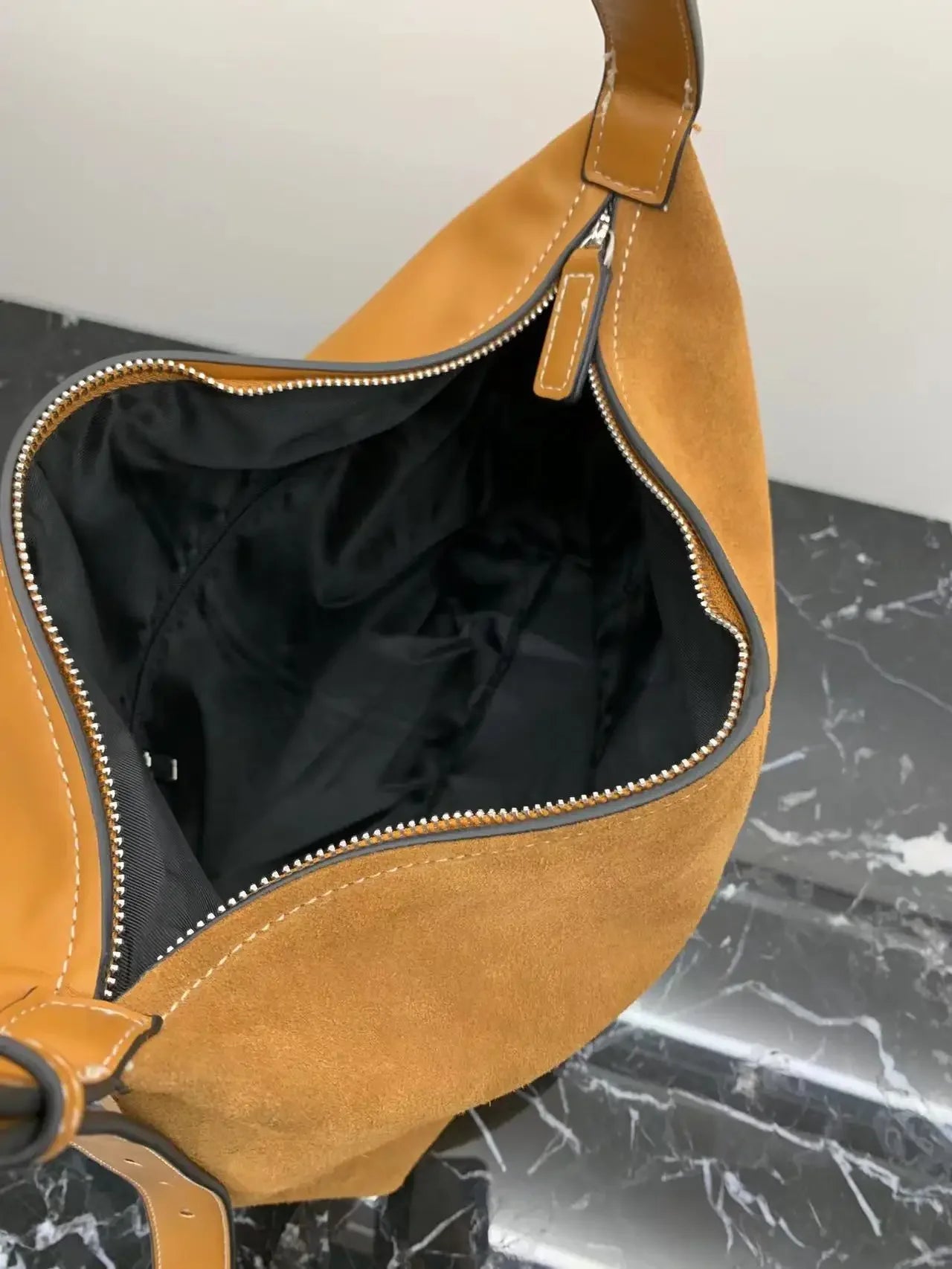 Souvenirs de Suède - Une Épopée en Cuir