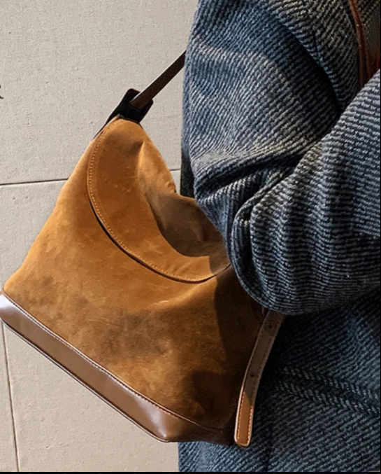 Aube Noisette — Le Sac aux Traces Solaires