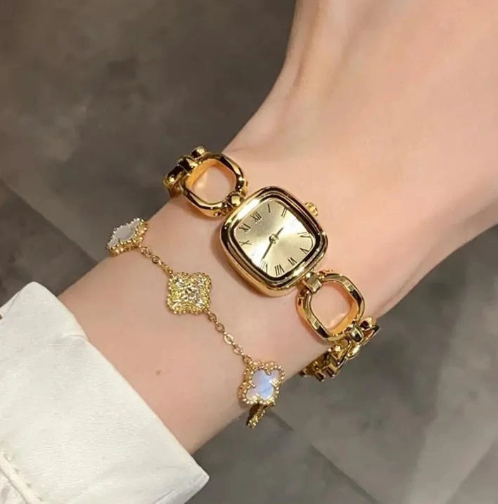 La Lueur du Royaume d’Or — Montre des Destinées Lumineuses