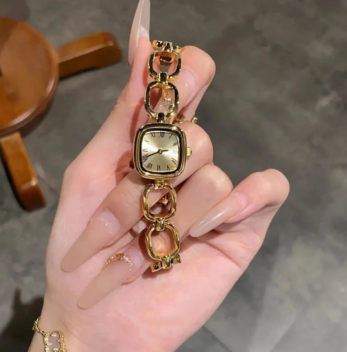 La Lueur du Royaume d’Or — Montre des Destinées Lumineuses