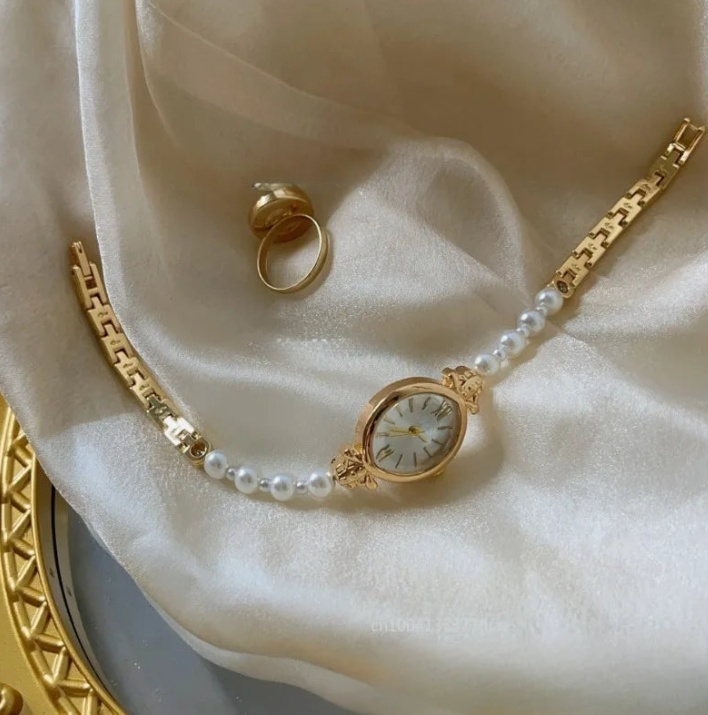 La Perle du Temps Antique — Montre des Rêves Hérités