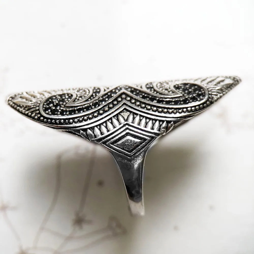 Argent Tribal - Création aux Motifs Envoûtants