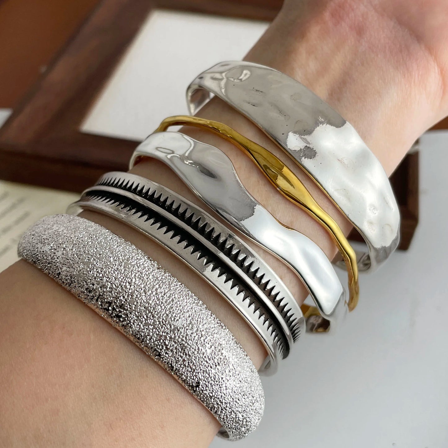 Tribal Sterling – La Pièce Sculptée