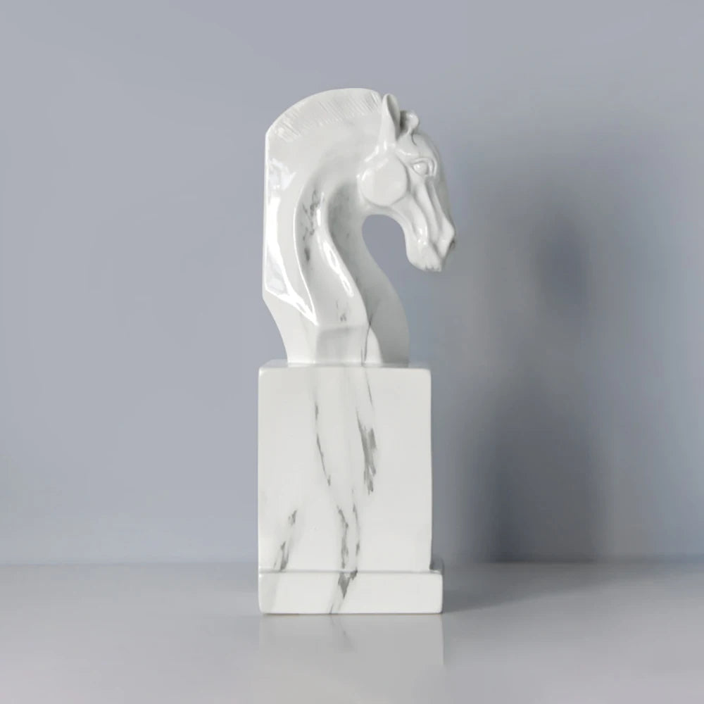 Cheval‑Sphinx — La Sculpture aux Arêtes Souveraines