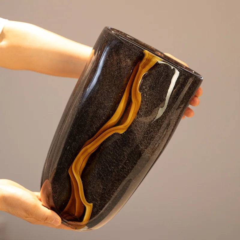 Le Vase des Brasiers Nocturnes — Le Messager des Flammes Intérieures