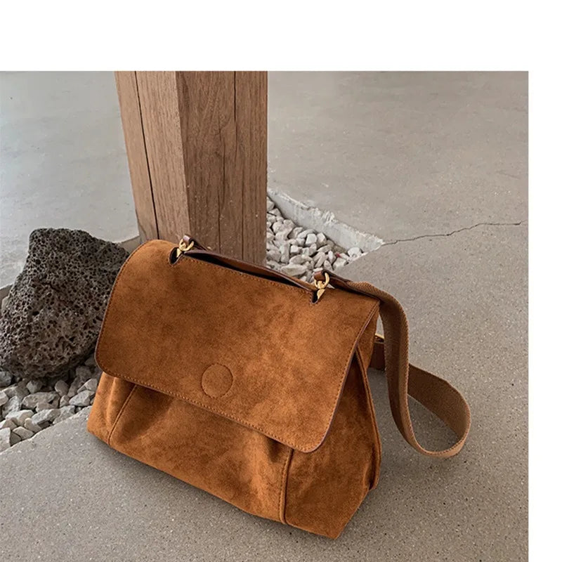 Le Souffle des Terres Dorées — Le Sac aux Courbes Vagabondes