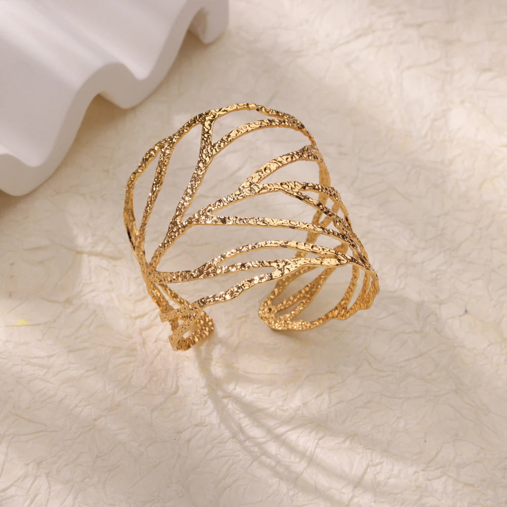 Écorce Sacrée – Le Bracelet Ajouré
