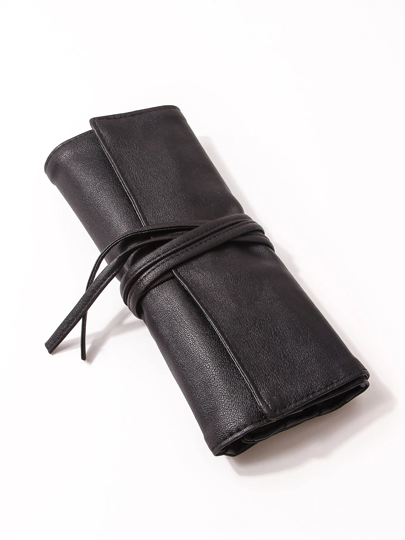 La Trousse des Ombres Maîtresses —  les pinceaux qui sculptent la lumière